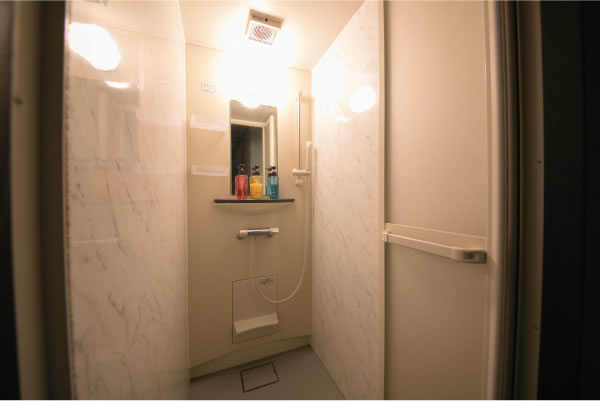 シャワールーム